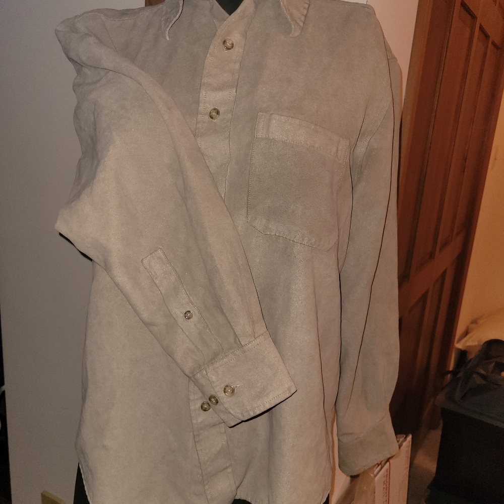 Covington Woman's size Medium Brown/Tan button-up